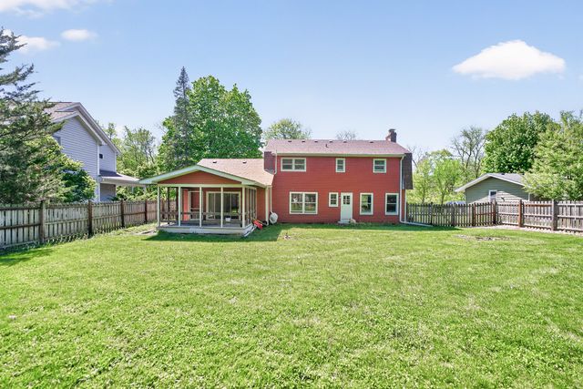 272 S Forest Avenue, Batavia, IL 60510