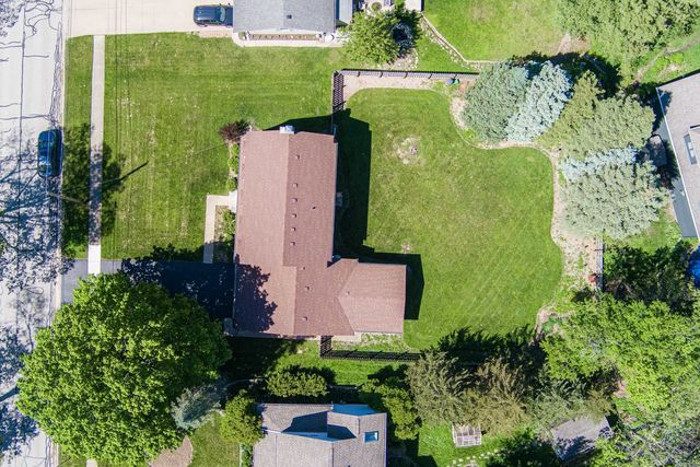 272 S Forest Avenue, Batavia, IL 60510