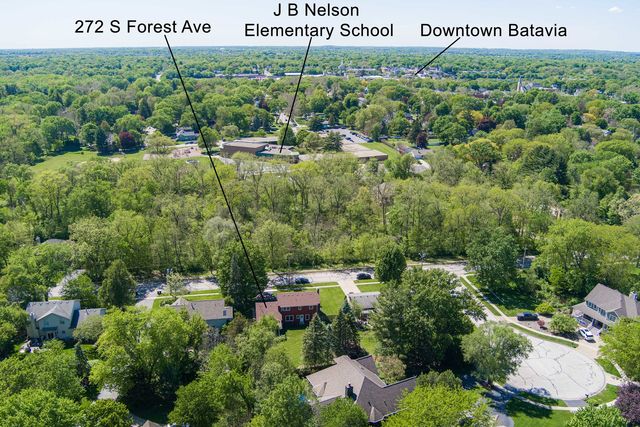 272 S Forest Avenue, Batavia, IL 60510