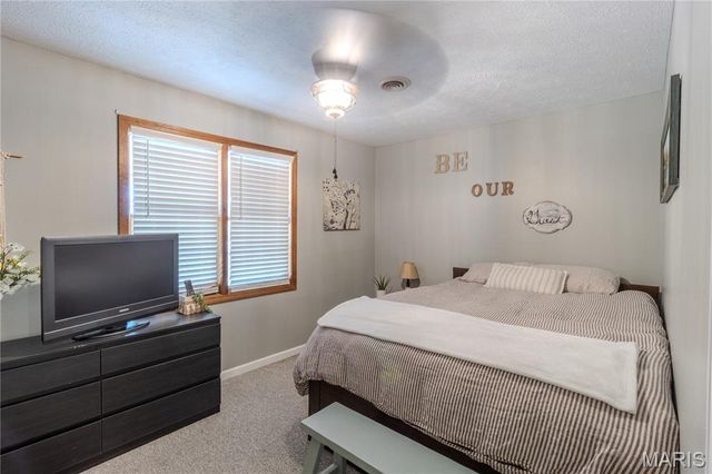 16960 Lemming Lane, St Robert, MO 65584