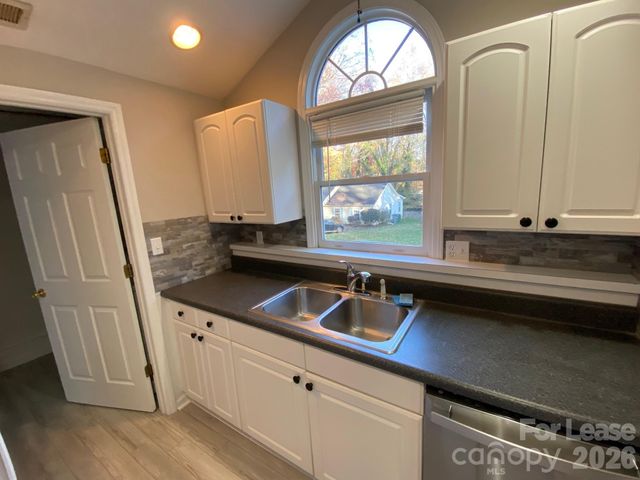 4415 Garris Road, Charlotte, NC 28209