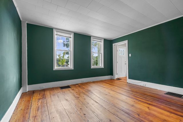 2 Princeton Rd, Sterling, MA 01564