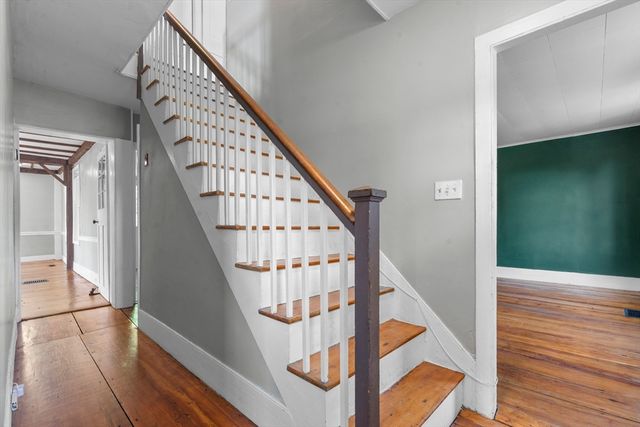 2 Princeton Rd, Sterling, MA 01564