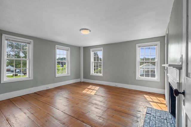 2 Princeton Rd, Sterling, MA 01564
