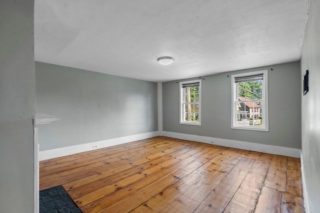 2 Princeton Rd, Sterling, MA 01564