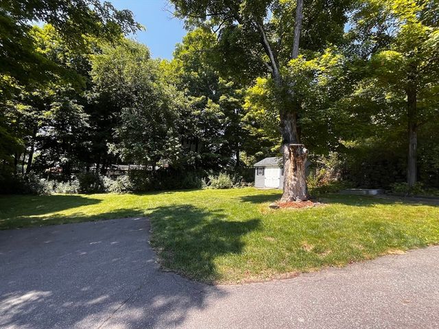 2 Princeton Rd, Sterling, MA 01564