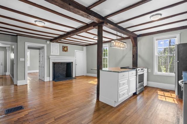 2 Princeton Rd, Sterling, MA 01564