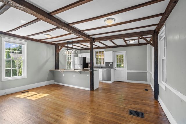 2 Princeton Rd, Sterling, MA 01564