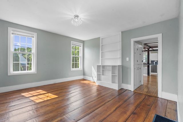 2 Princeton Rd, Sterling, MA 01564