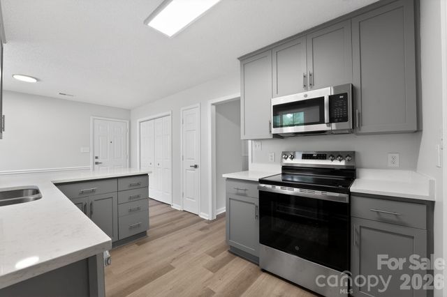 1545 Bear Mountain Road, Charlotte, NC 28214