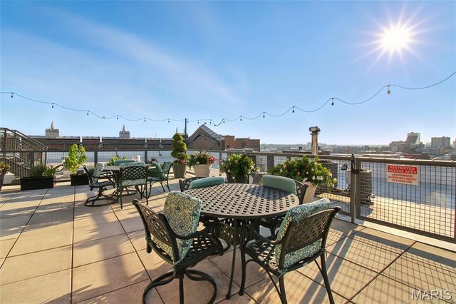 1627 Locust Street 202, St Louis, MO 63103