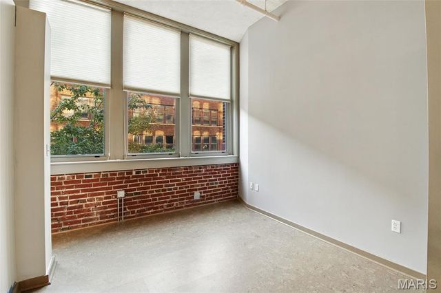 1627 Locust Street 202, St Louis, MO 63103