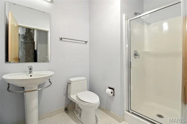 1627 Locust Street 202, St Louis, MO 63103