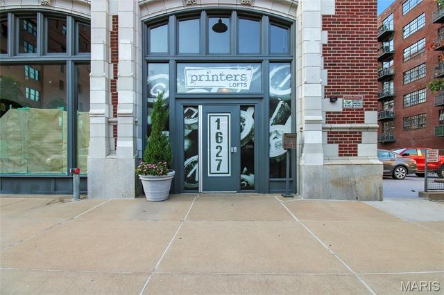 1627 Locust Street 202, St Louis, MO 63103