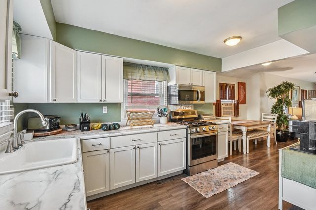 1305 N Raynor Avenue, Joliet, IL 60435