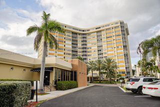100 Golden Isles Dr 10, Hallandale Beach, FL 33009