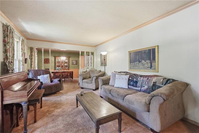 8828 Waverly Avenue, Kansas City, KS 66109