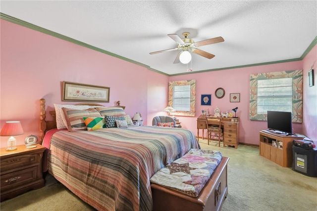 8828 Waverly Avenue, Kansas City, KS 66109
