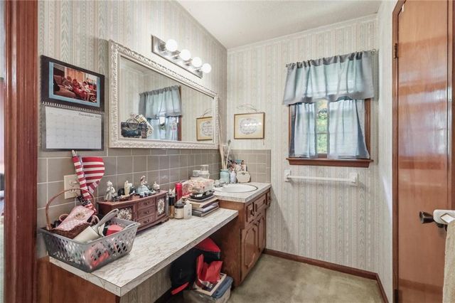 8828 Waverly Avenue, Kansas City, KS 66109