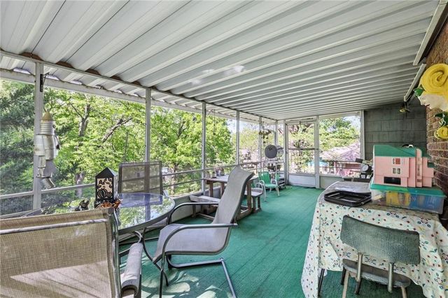 8828 Waverly Avenue, Kansas City, KS 66109