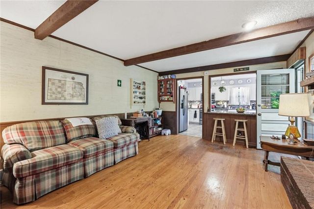8828 Waverly Avenue, Kansas City, KS 66109