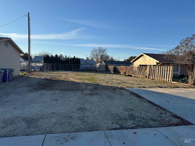 3435 N Jullion St, Boise, ID 83704