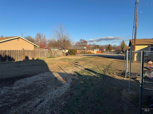 3435 N Jullion St, Boise, ID 83704