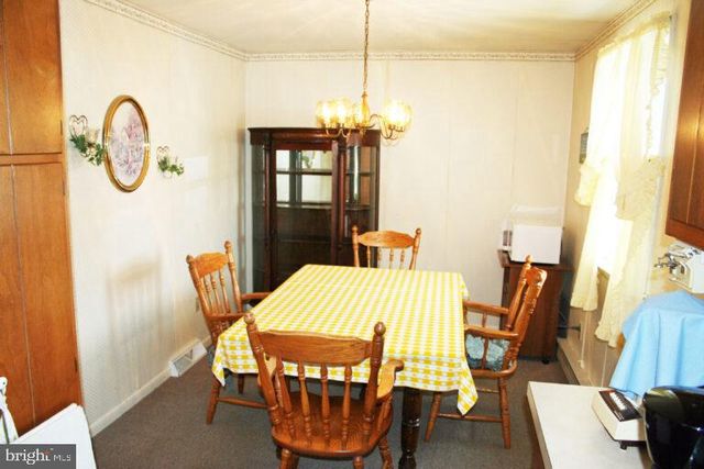 2049 ROBIN DR, Manheim, PA 17545