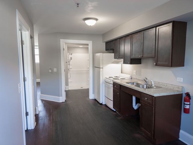 113 N Hickory Street A, Joliet, IL 60435