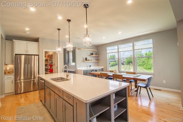 45204 Preserve Court, Novi, MI 48375