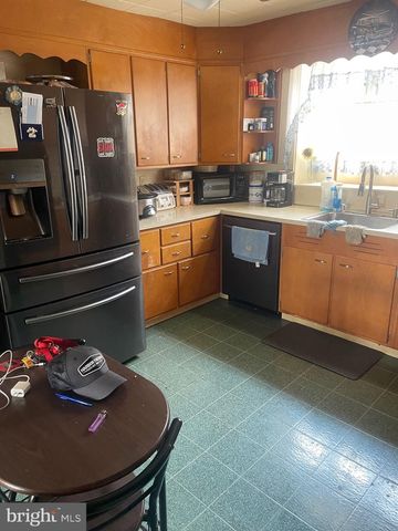 3306 KUTZTOWN RD, Laureldale, PA 19605