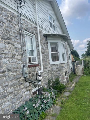 3306 KUTZTOWN RD, Laureldale, PA 19605