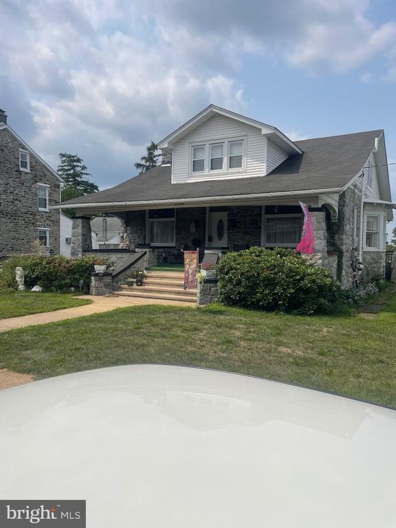 3306 KUTZTOWN RD, Laureldale, PA 19605