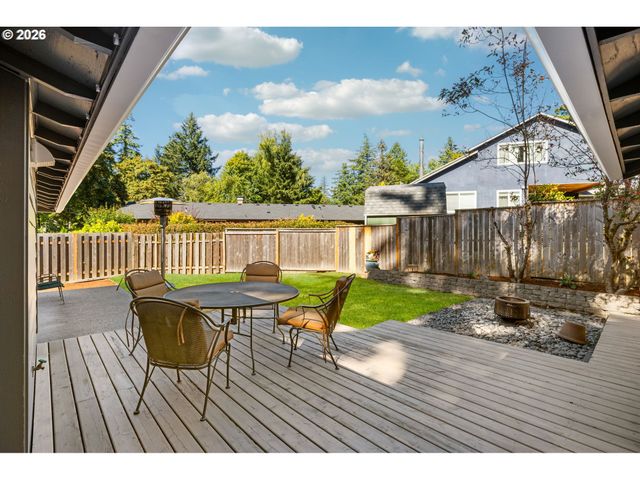 9942 Sw 52ND Ave, Portland, OR 97219