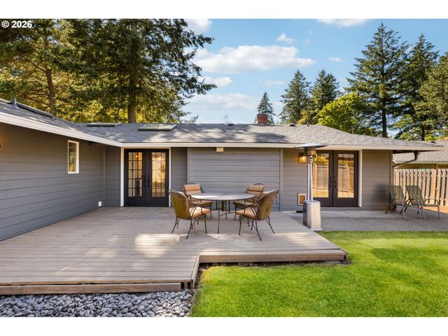 9942 Sw 52ND Ave, Portland, OR 97219