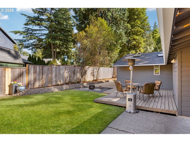9942 Sw 52ND Ave, Portland, OR 97219