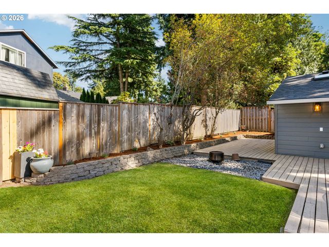 9942 Sw 52ND Ave, Portland, OR 97219