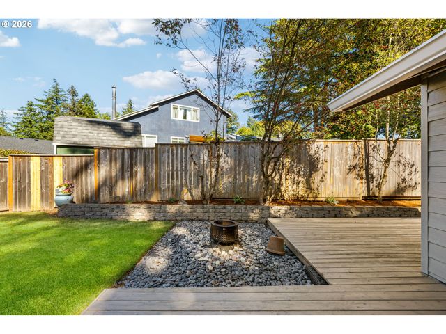 9942 Sw 52ND Ave, Portland, OR 97219
