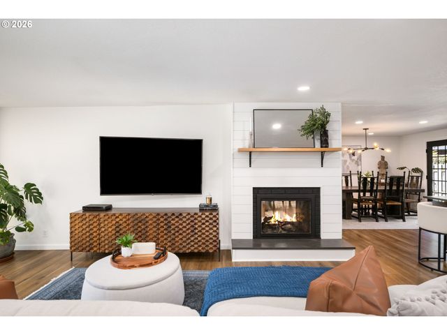 9942 Sw 52ND Ave, Portland, OR 97219
