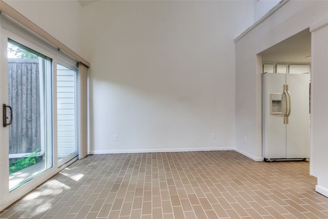 7450 Holly Hill Drive 115, Dallas, TX 75231