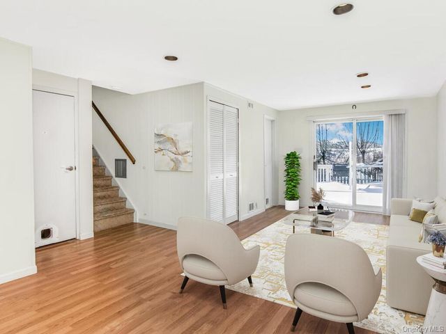 8 Montrose Road, Yonkers, NY 10710