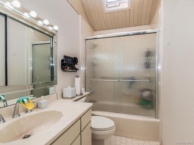 8 Montrose Road, Yonkers, NY 10710