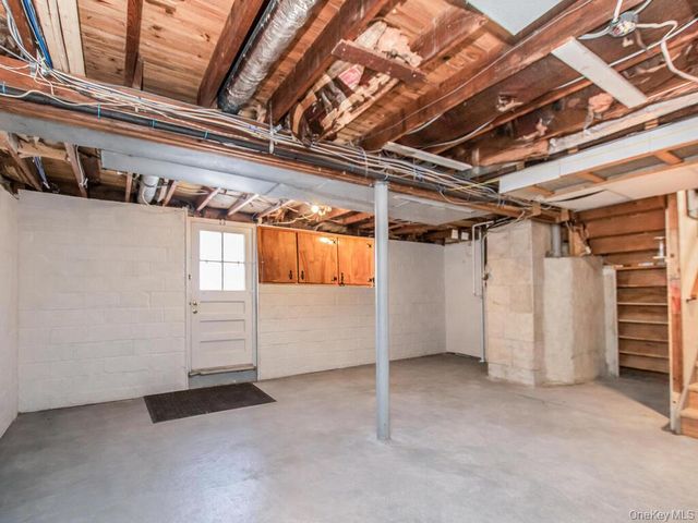 8 Montrose Road, Yonkers, NY 10710