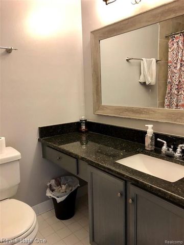 2420 Parmenter Boulevard 210, Royal Oak, MI 48073