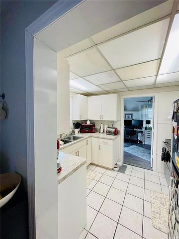 2419 WELLS AVENUE, Sarasota, FL 34232