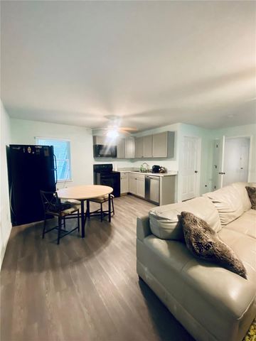 2419 WELLS AVENUE, Sarasota, FL 34232