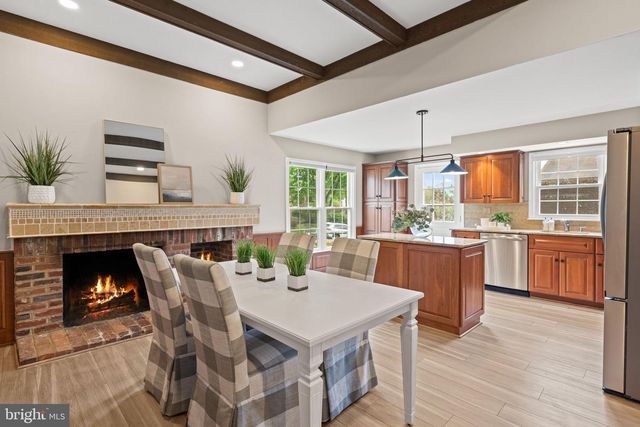 10028 DELLCASTLE, Gaithersburg, MD 20886