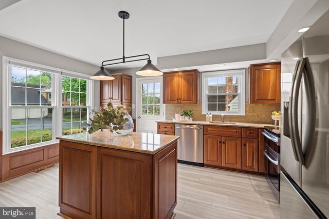 10028 DELLCASTLE, Gaithersburg, MD 20886