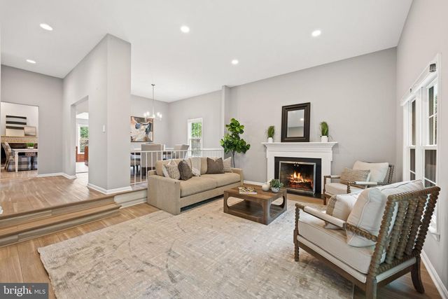 10028 DELLCASTLE, Gaithersburg, MD 20886