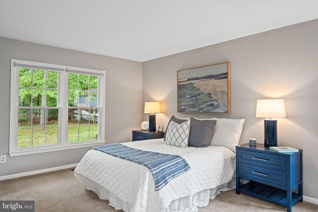 10028 DELLCASTLE, Gaithersburg, MD 20886